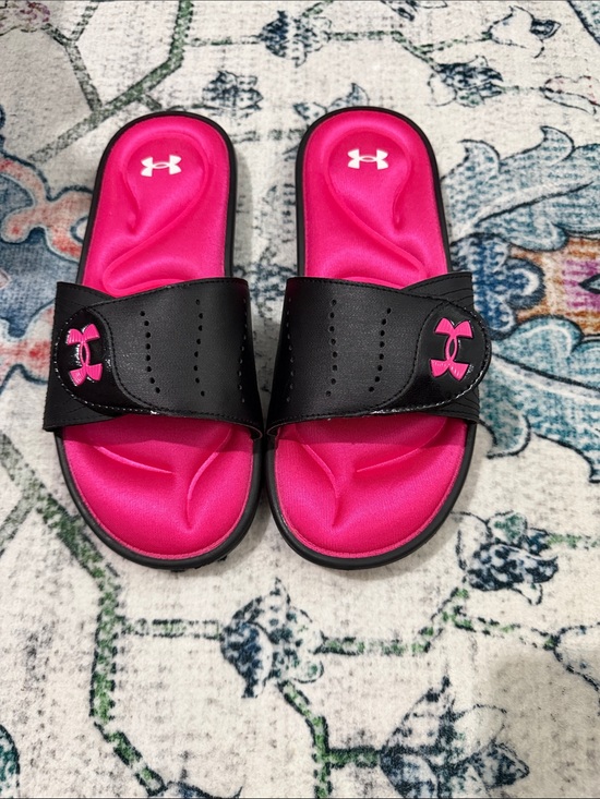 Under Armour Shoes - Under Armour Black and Hot Pink Slide Sandals